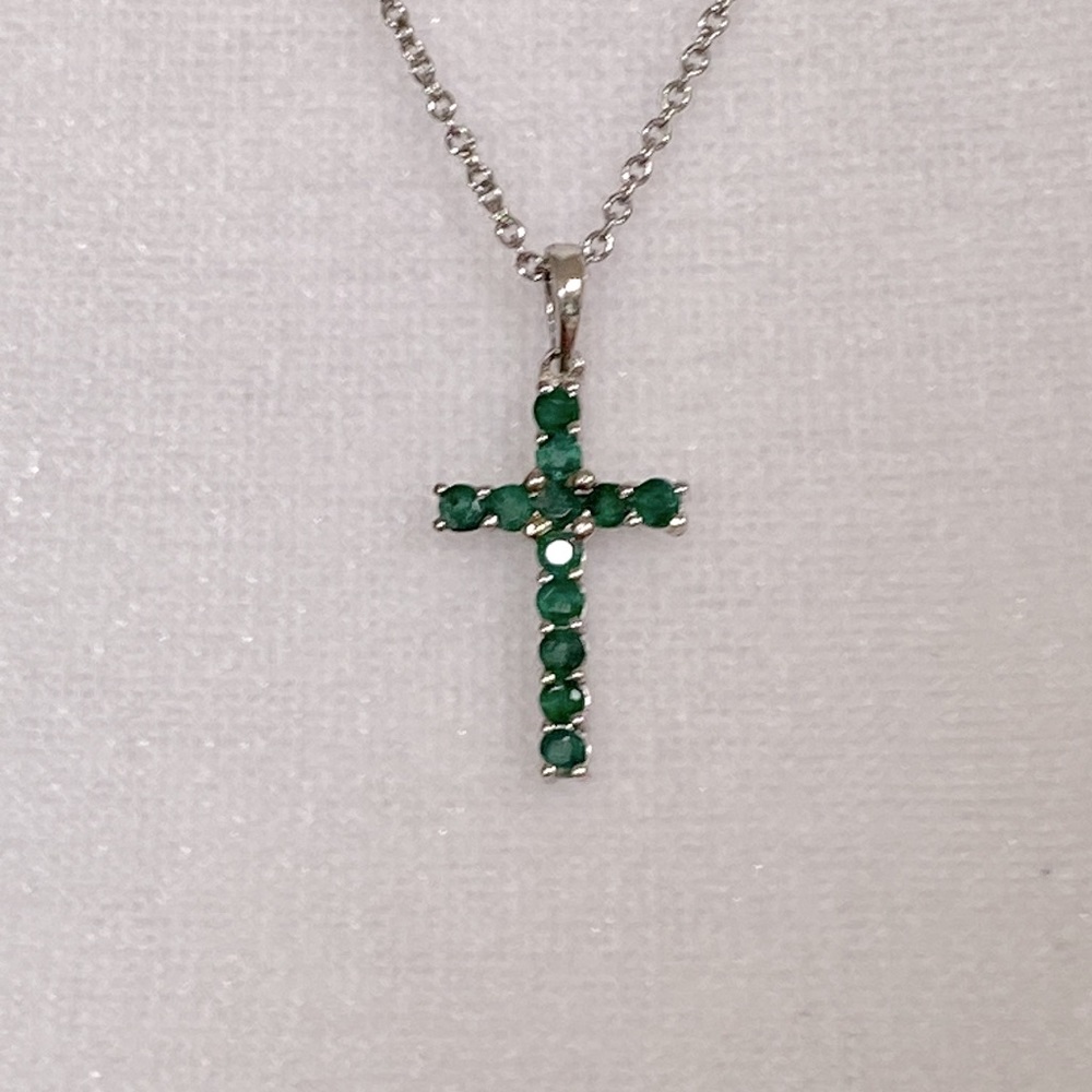 Sterling Silver 925 Emerald Cross Pendant Hallmark with Chain NWT